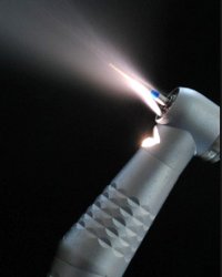 High-speed handpiece with Fiberoptic Light Source